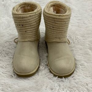 SO WOMENS ANKLE BOOTS SWEATER TOP, SIZE 7 M